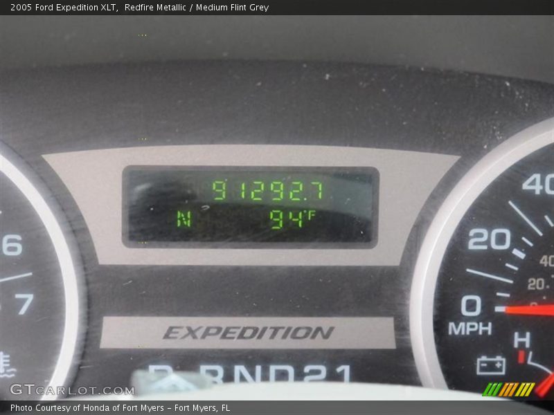 Redfire Metallic / Medium Flint Grey 2005 Ford Expedition XLT