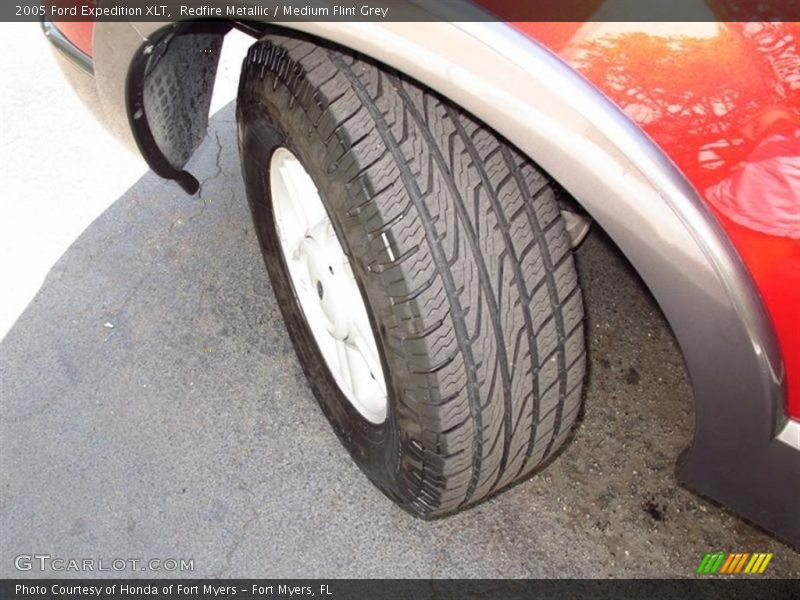 Redfire Metallic / Medium Flint Grey 2005 Ford Expedition XLT