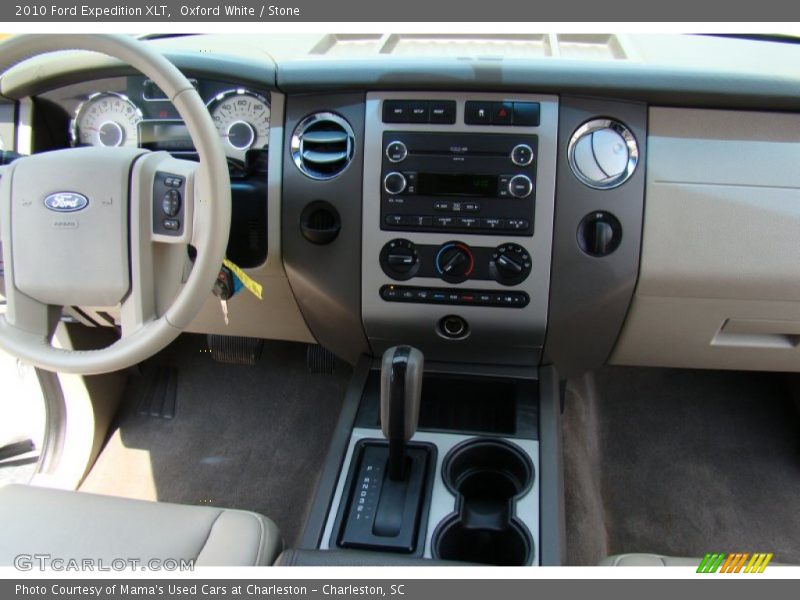 Oxford White / Stone 2010 Ford Expedition XLT