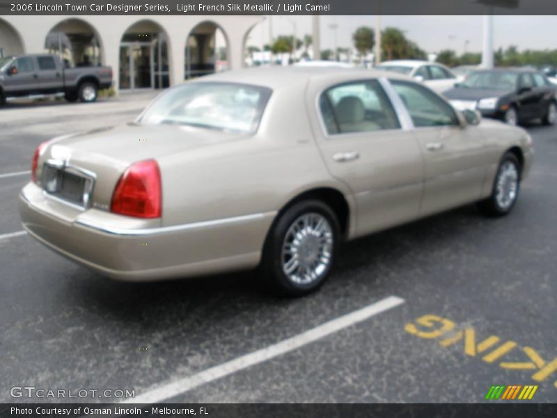 Light French Silk Metallic / Light Camel 2006 Lincoln Town Car Designer Series