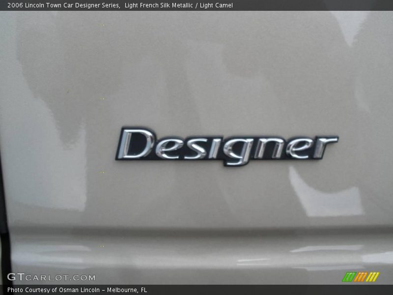 Light French Silk Metallic / Light Camel 2006 Lincoln Town Car Designer Series