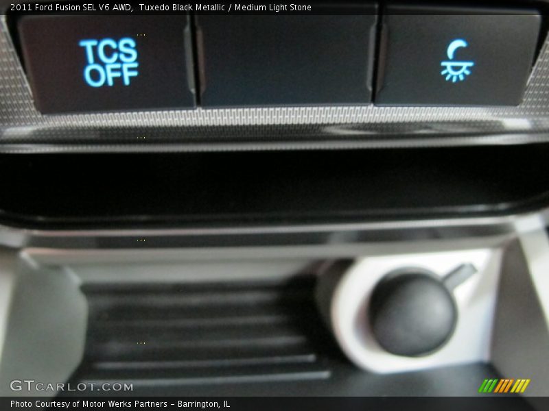 Tuxedo Black Metallic / Medium Light Stone 2011 Ford Fusion SEL V6 AWD