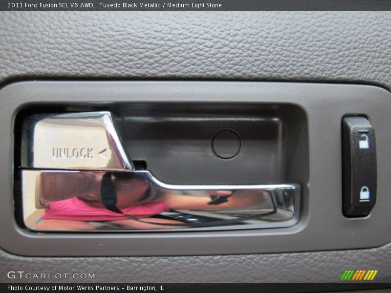Controls of 2011 Fusion SEL V6 AWD