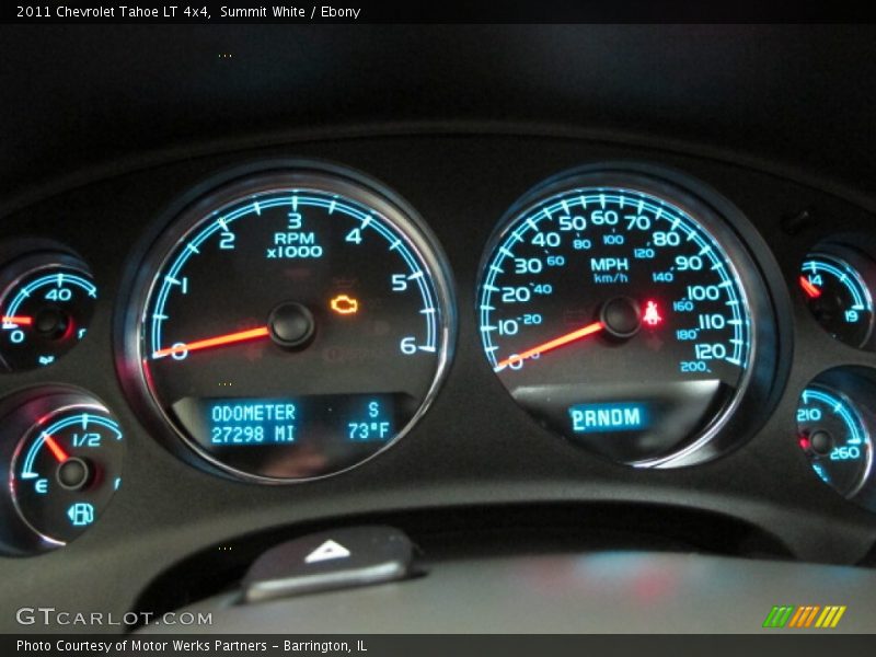 Summit White / Ebony 2011 Chevrolet Tahoe LT 4x4