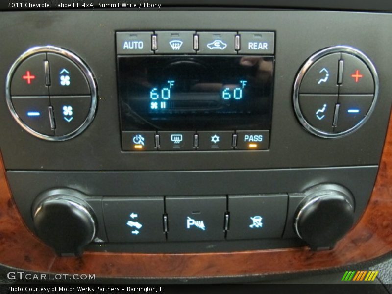 Summit White / Ebony 2011 Chevrolet Tahoe LT 4x4