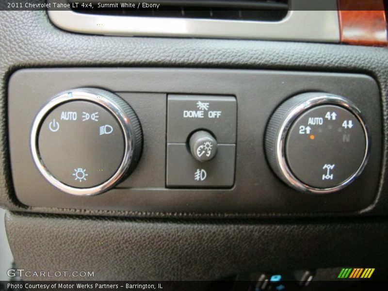Summit White / Ebony 2011 Chevrolet Tahoe LT 4x4