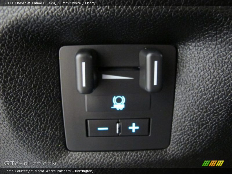 Summit White / Ebony 2011 Chevrolet Tahoe LT 4x4