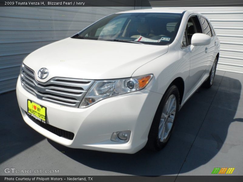 Blizzard Pearl / Ivory 2009 Toyota Venza I4