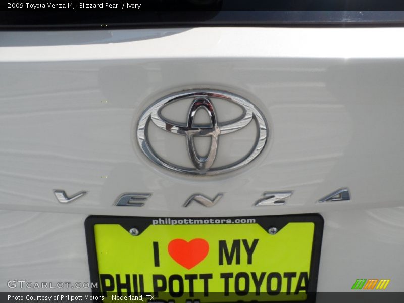 Blizzard Pearl / Ivory 2009 Toyota Venza I4