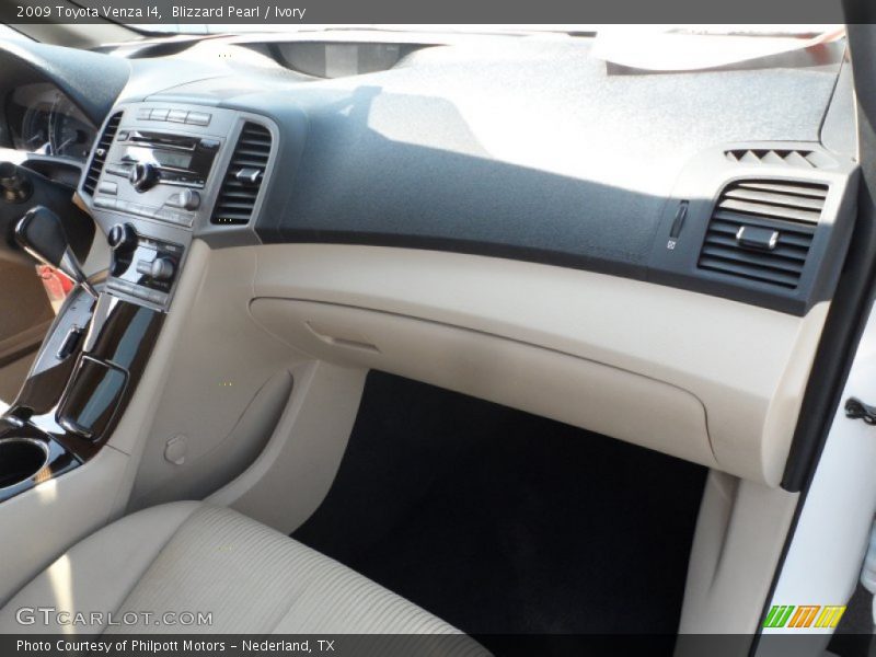 Blizzard Pearl / Ivory 2009 Toyota Venza I4