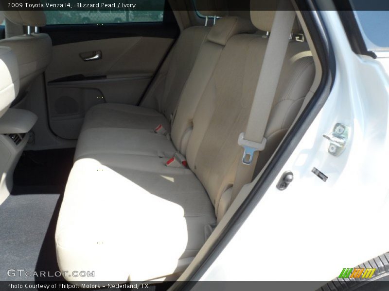 Blizzard Pearl / Ivory 2009 Toyota Venza I4