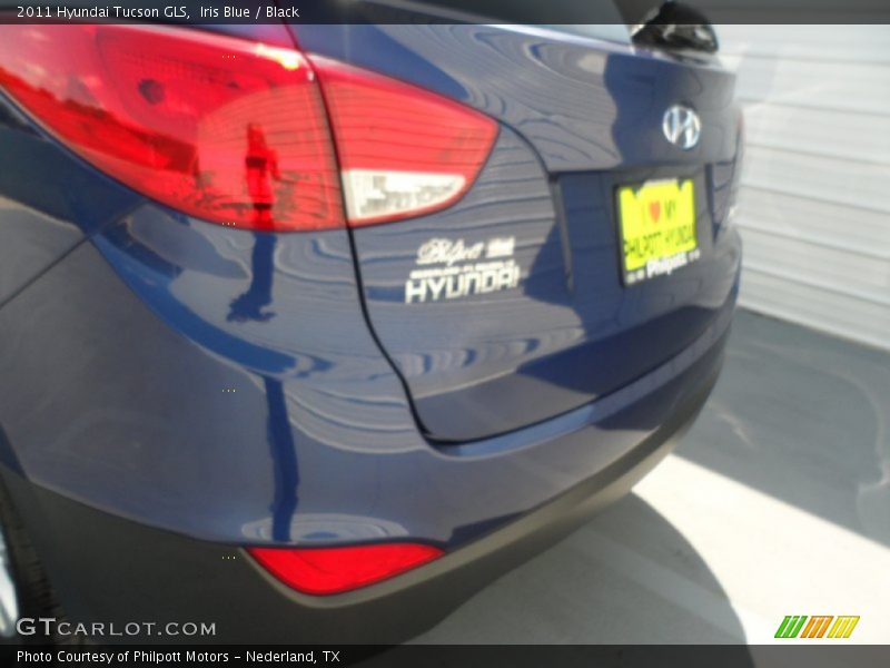 Iris Blue / Black 2011 Hyundai Tucson GLS