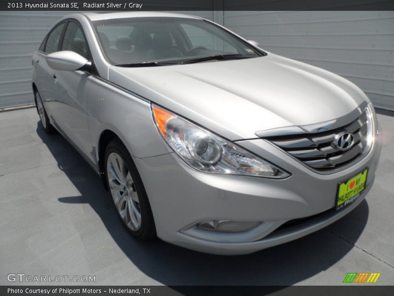 Radiant Silver / Gray 2013 Hyundai Sonata SE