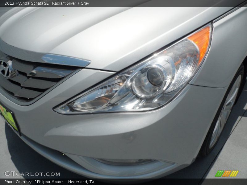 Radiant Silver / Gray 2013 Hyundai Sonata SE