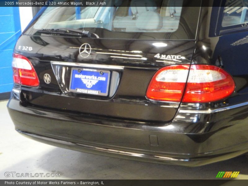 Black / Ash 2005 Mercedes-Benz E 320 4Matic Wagon