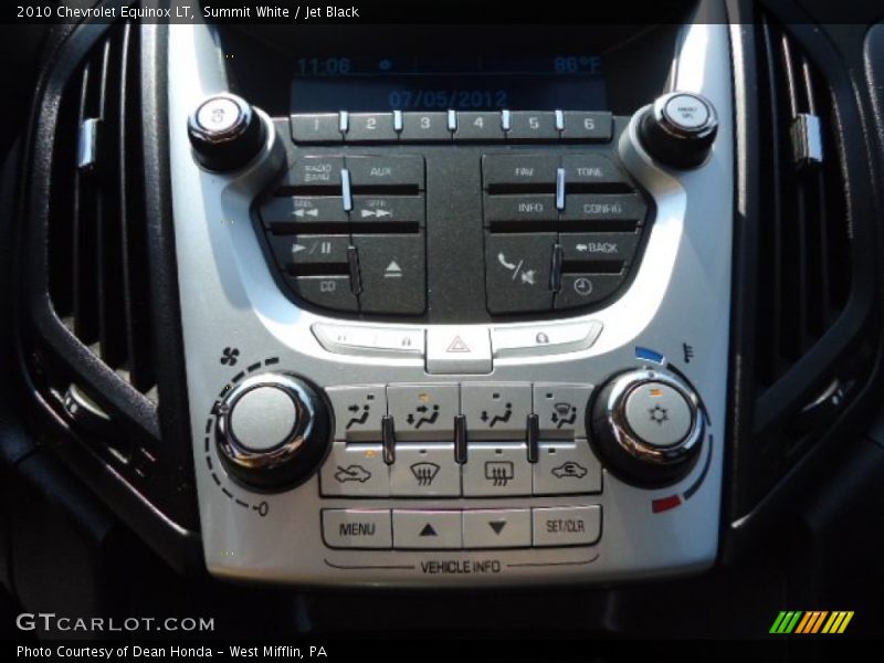Summit White / Jet Black 2010 Chevrolet Equinox LT