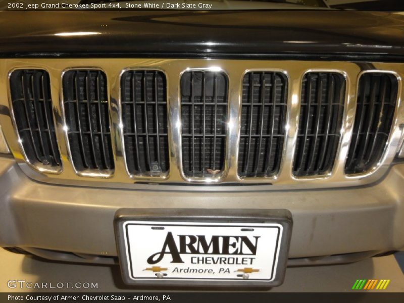 Stone White / Dark Slate Gray 2002 Jeep Grand Cherokee Sport 4x4