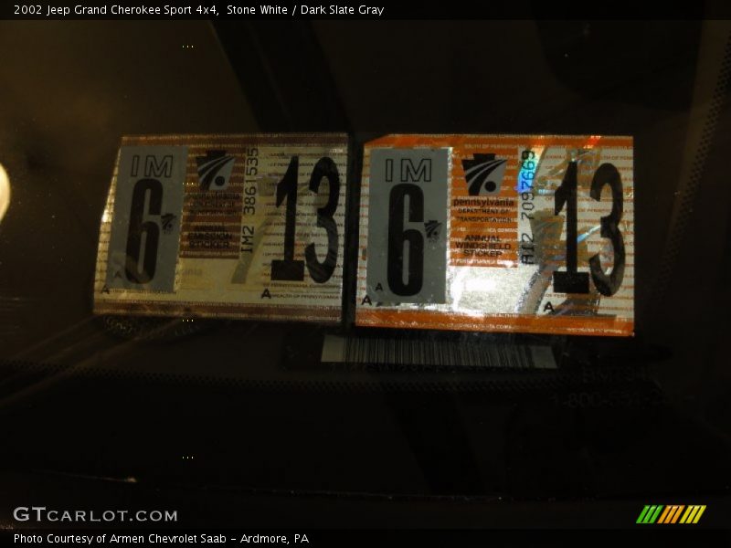 Stone White / Dark Slate Gray 2002 Jeep Grand Cherokee Sport 4x4