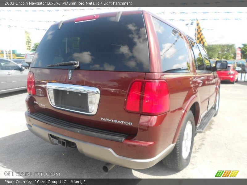 Autumn Red Metallic / Light Parchment 2003 Lincoln Navigator Luxury