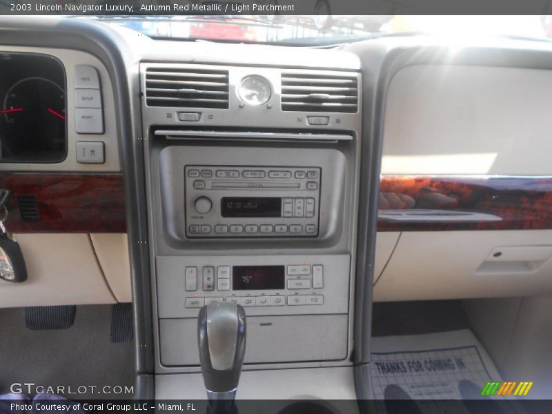 Autumn Red Metallic / Light Parchment 2003 Lincoln Navigator Luxury