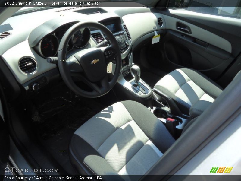 Silver Ice Metallic / Jet Black 2012 Chevrolet Cruze LT