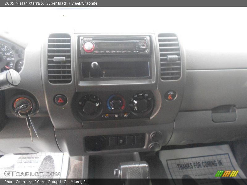 Super Black / Steel/Graphite 2005 Nissan Xterra S