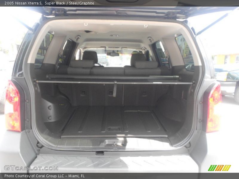 Super Black / Steel/Graphite 2005 Nissan Xterra S