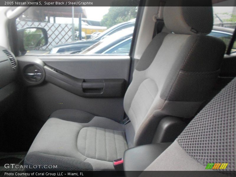 Super Black / Steel/Graphite 2005 Nissan Xterra S