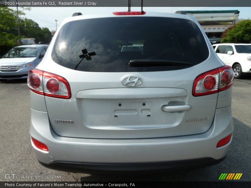 Radiant Silver / Gray 2010 Hyundai Santa Fe GLS