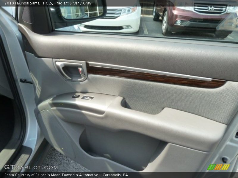 Radiant Silver / Gray 2010 Hyundai Santa Fe GLS