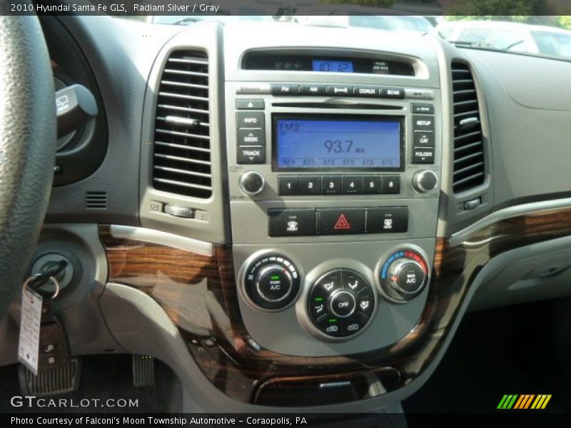 Radiant Silver / Gray 2010 Hyundai Santa Fe GLS
