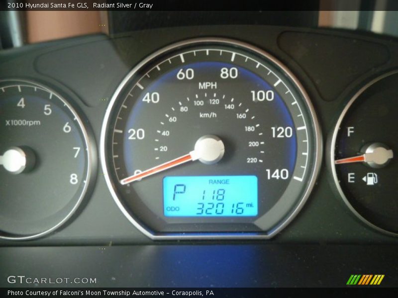 Radiant Silver / Gray 2010 Hyundai Santa Fe GLS