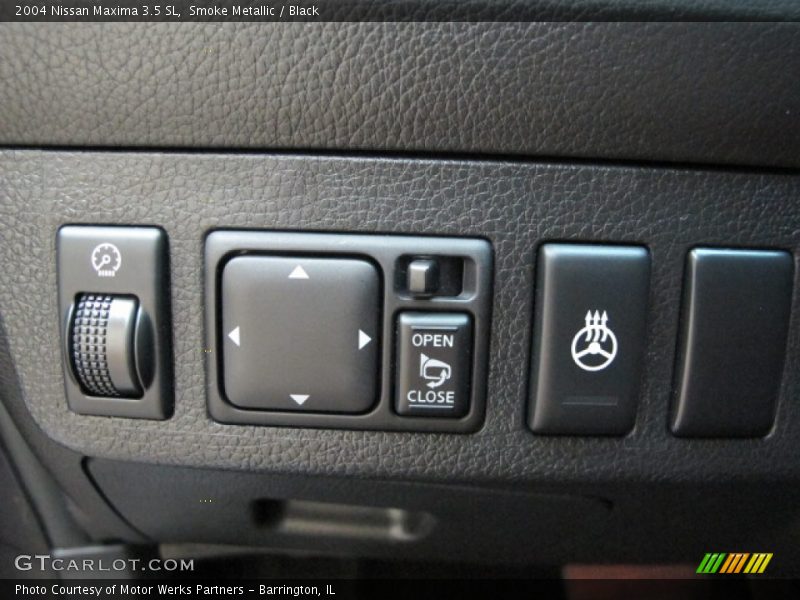 Controls of 2004 Maxima 3.5 SL