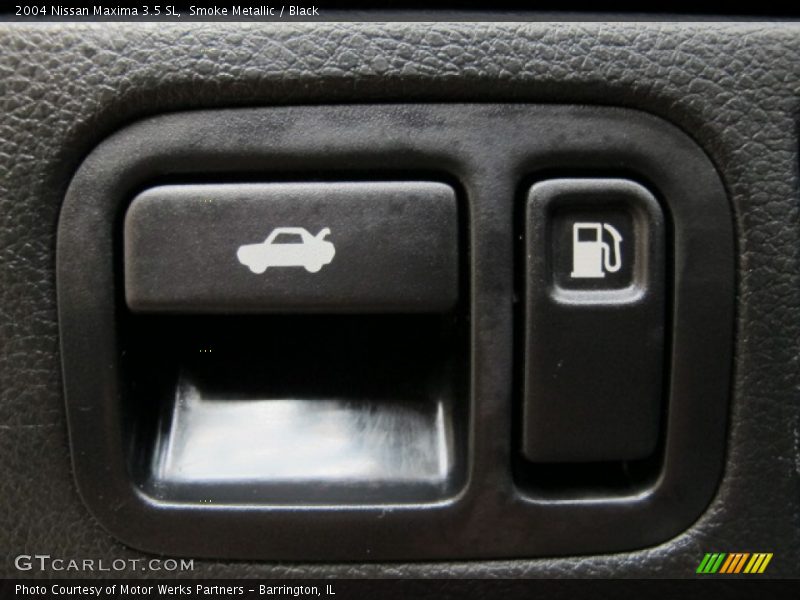 Smoke Metallic / Black 2004 Nissan Maxima 3.5 SL