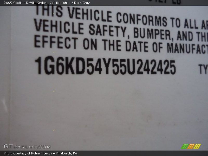 Cotillion White / Dark Gray 2005 Cadillac DeVille Sedan