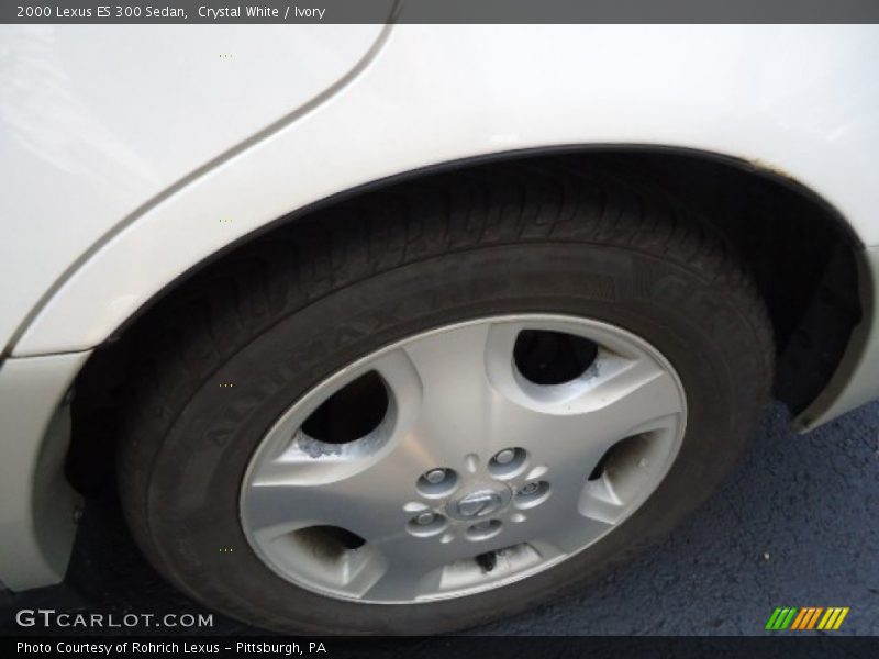 Crystal White / Ivory 2000 Lexus ES 300 Sedan