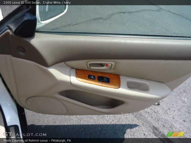 Crystal White / Ivory 2000 Lexus ES 300 Sedan