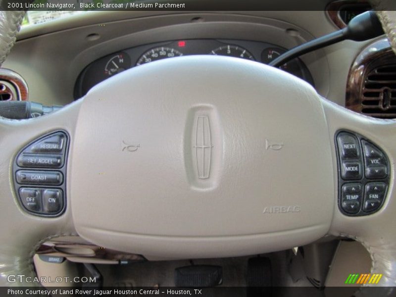 Black Clearcoat / Medium Parchment 2001 Lincoln Navigator