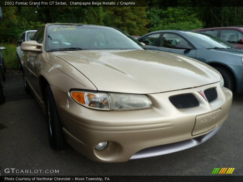 Front 3/4 View of 2001 Grand Prix GT Sedan