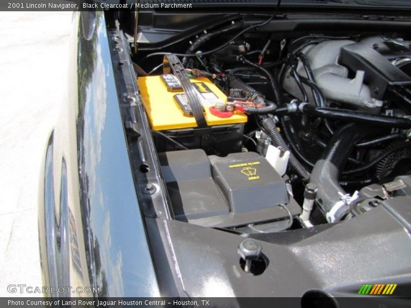 Black Clearcoat / Medium Parchment 2001 Lincoln Navigator