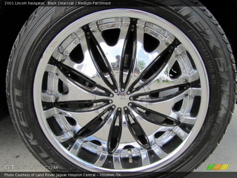 Custom Wheels of 2001 Navigator 