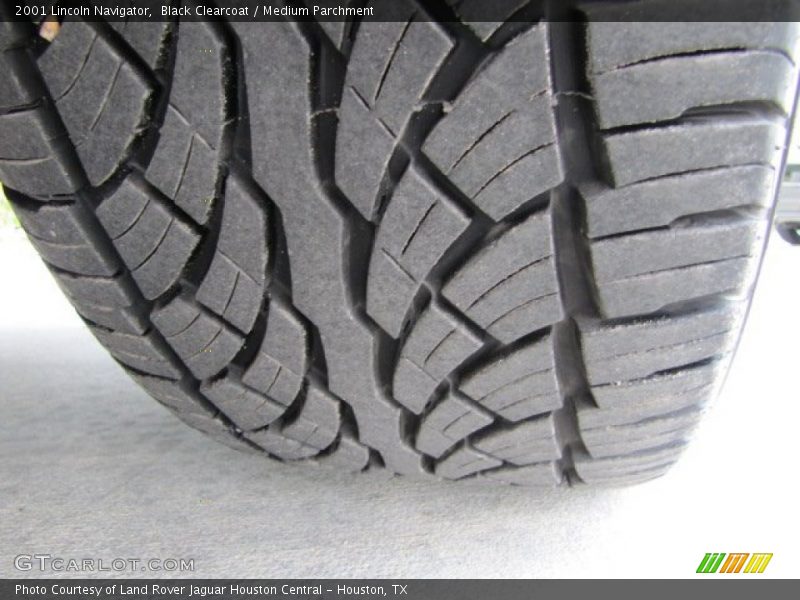 Black Clearcoat / Medium Parchment 2001 Lincoln Navigator