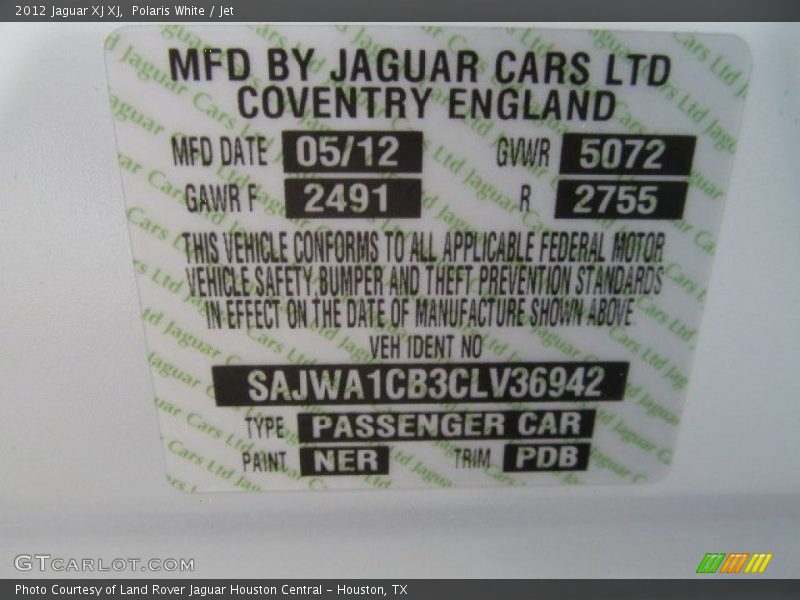 Polaris White / Jet 2012 Jaguar XJ XJ