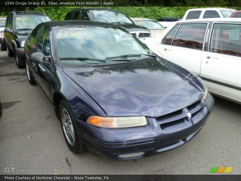 Front 3/4 View of 1998 Stratus ES