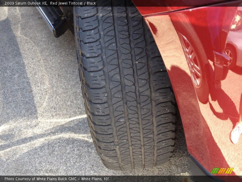 Red Jewel Tintcoat / Black 2009 Saturn Outlook XE