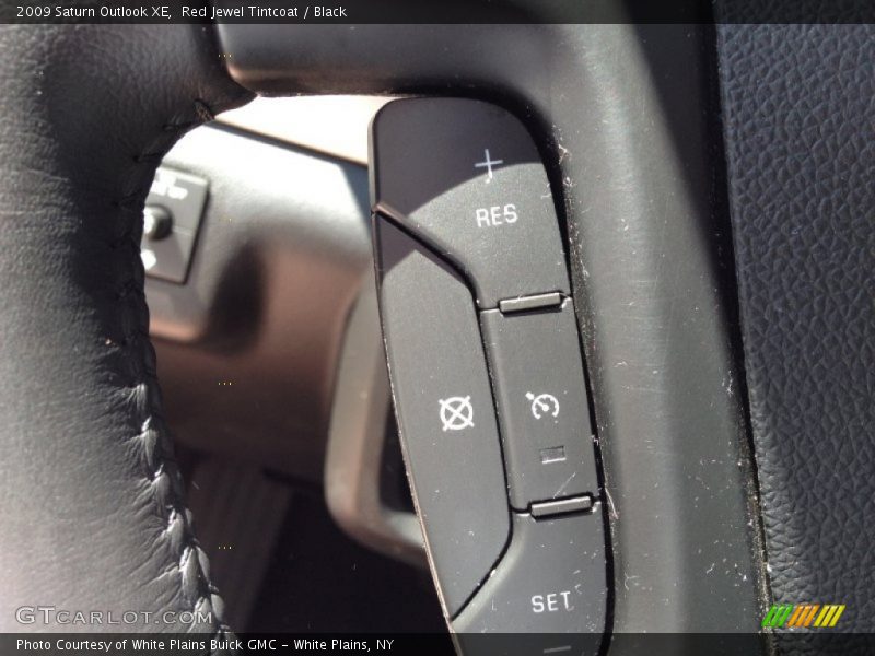 Red Jewel Tintcoat / Black 2009 Saturn Outlook XE