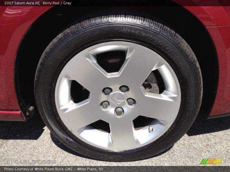 Berry Red / Gray 2007 Saturn Aura XE