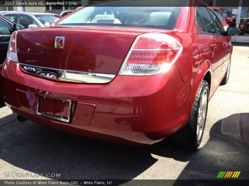 Berry Red / Gray 2007 Saturn Aura XE