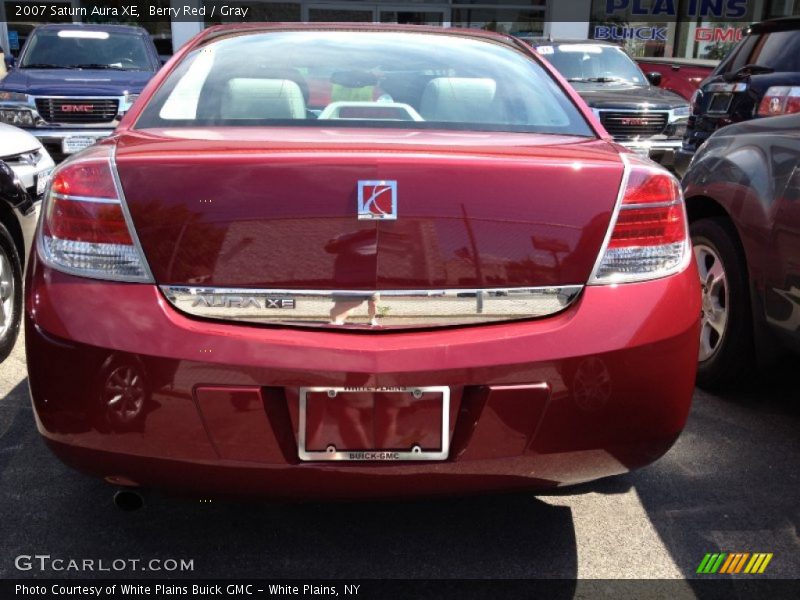 Berry Red / Gray 2007 Saturn Aura XE