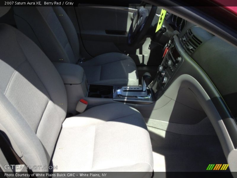 Berry Red / Gray 2007 Saturn Aura XE
